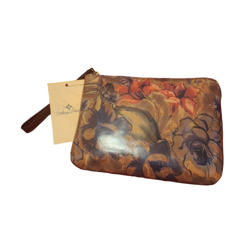BNWT Patricia Nash, Wristlet Clutch